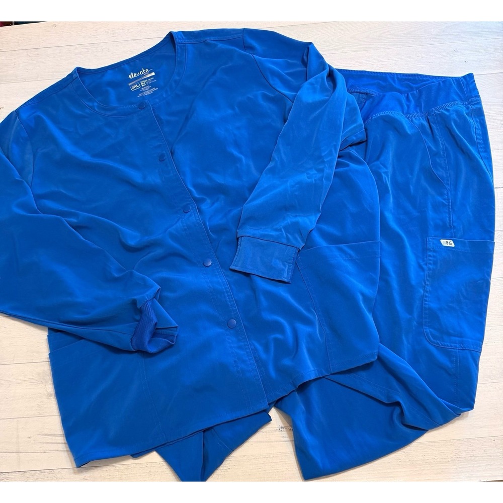 Elevate‎ By IRG women's blue long sleeve jacket scrub and scrub pants 2XL